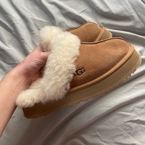 WOMENS DISQUETTE UGG SIZE 9